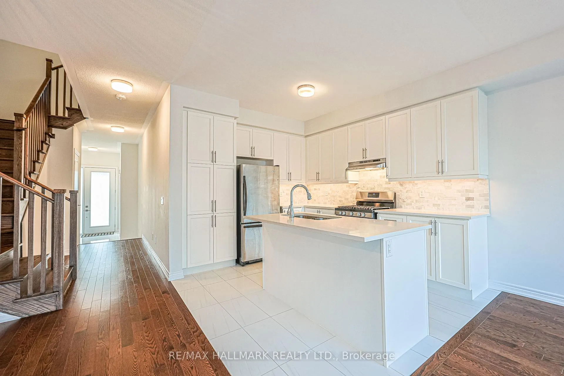 Photo 12 of 43 Seedling Crescent, Markham, Rural Markham — HOMEH