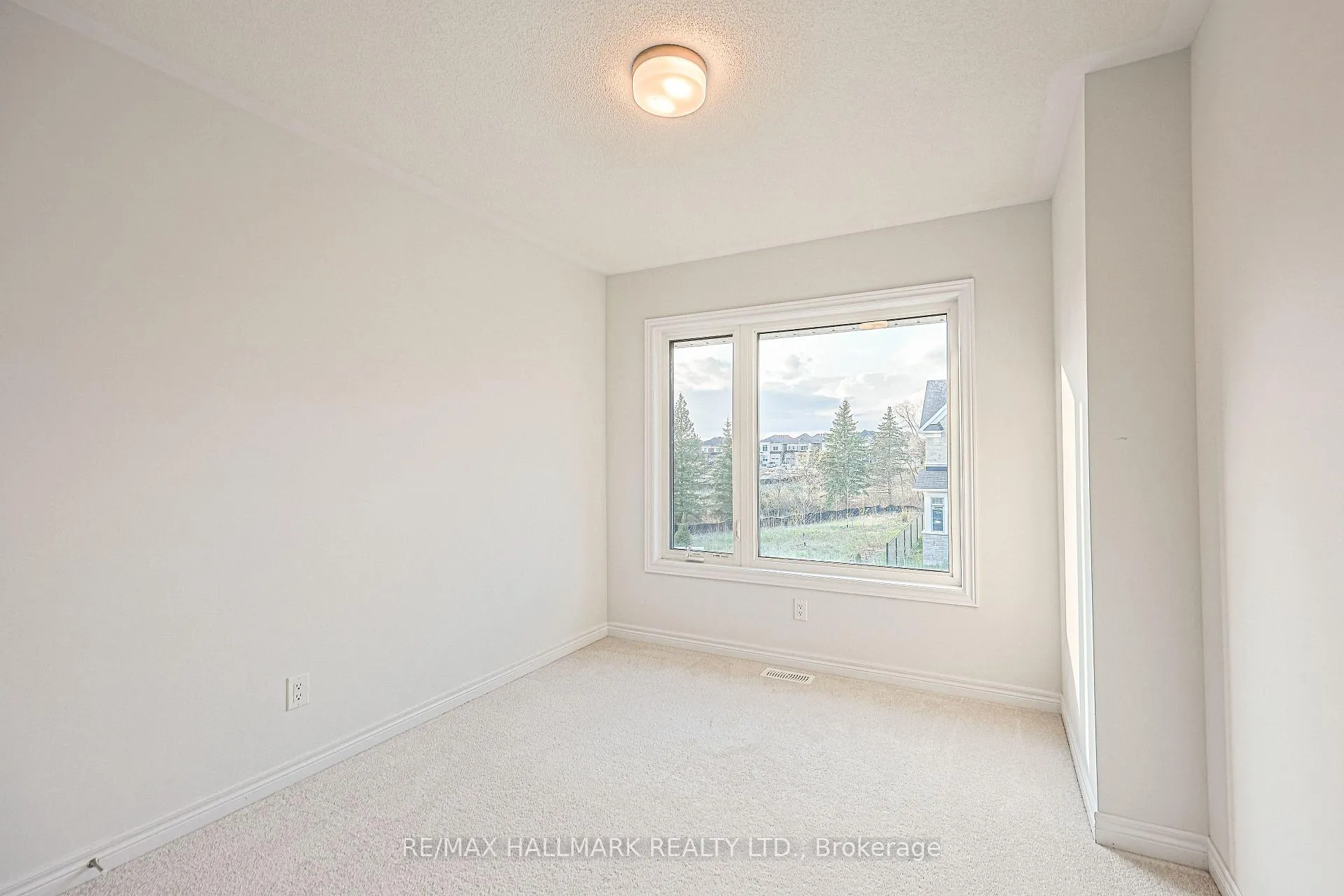 Photo 16 of 43 Seedling Crescent, Markham, Rural Markham — HOMEH