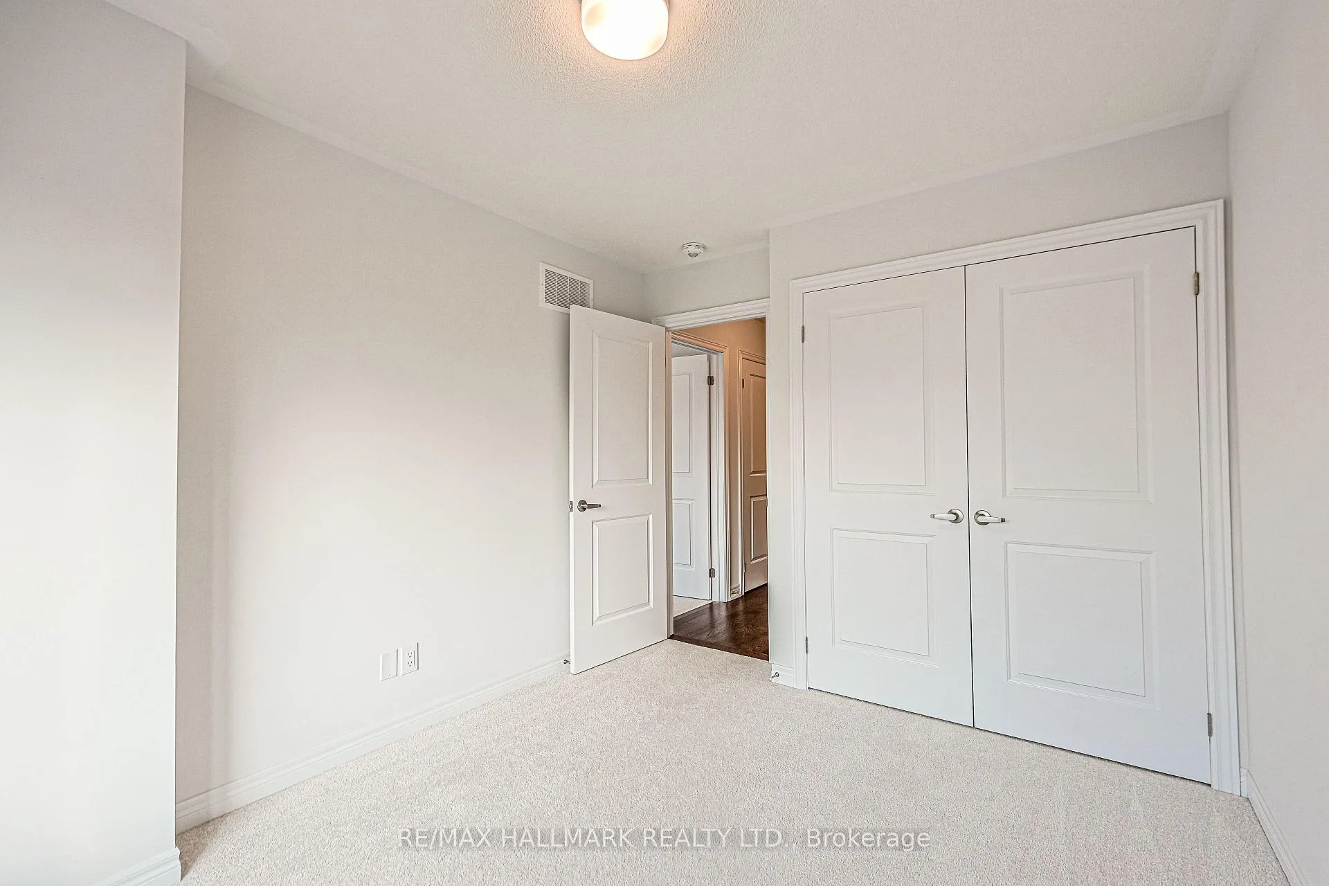 Photo 17 of 43 Seedling Crescent, Markham, Rural Markham — HOMEH