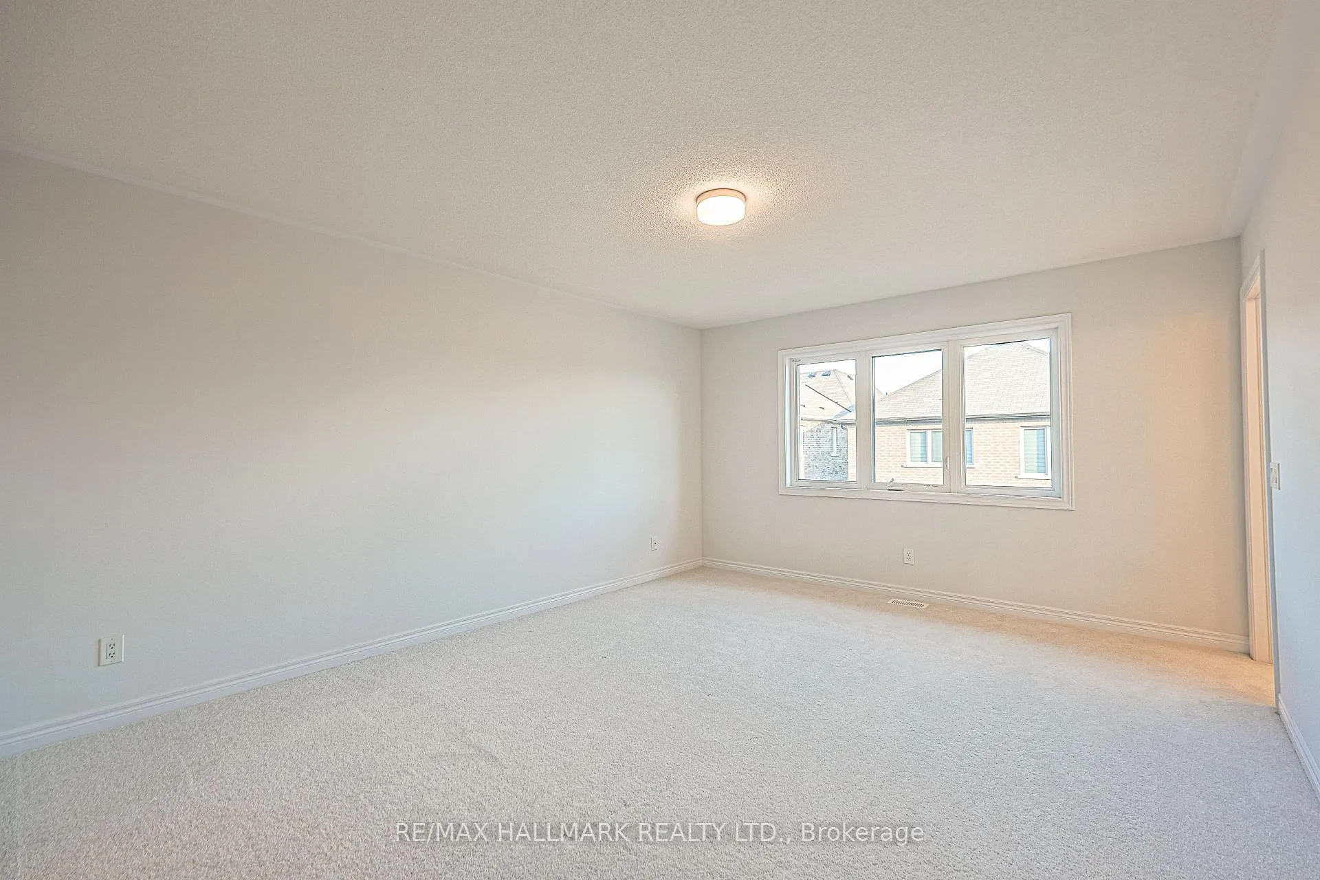 Photo 21 of 43 Seedling Crescent, Markham, Rural Markham — HOMEH