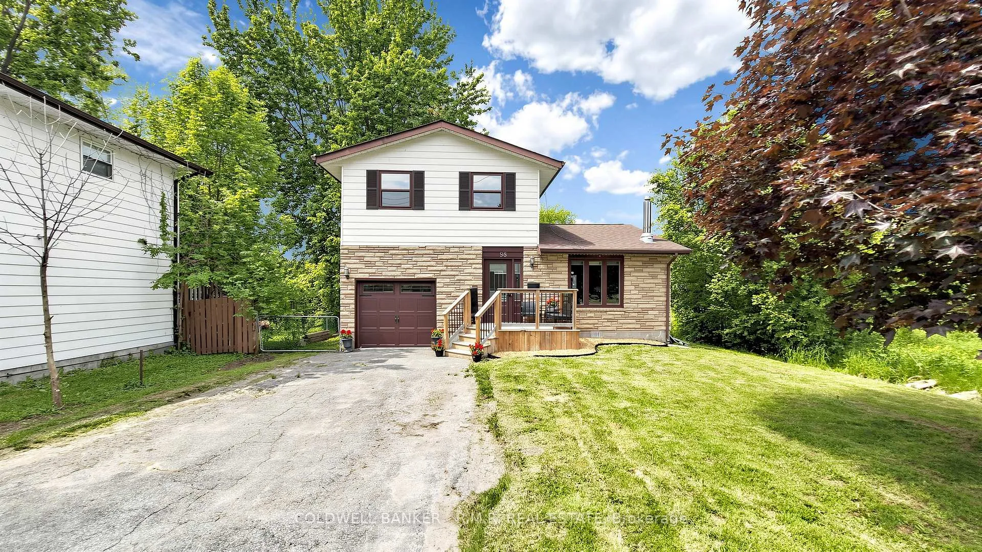 Photo 1 of 98 Metro Road S, Georgina, Keswick North — HOMEH