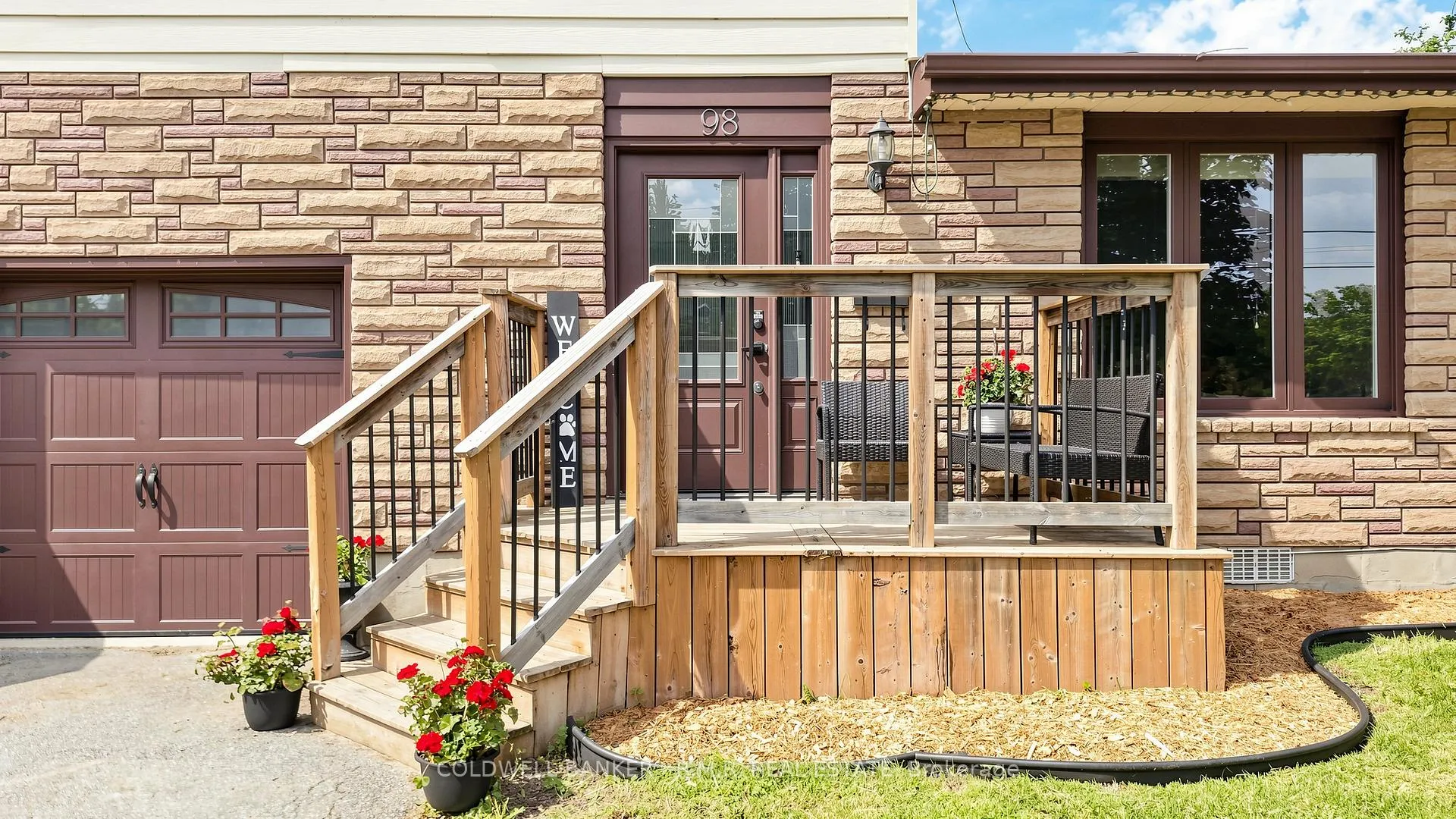 Photo 8 of 98 Metro Road S, Georgina, Keswick North — HOMEH