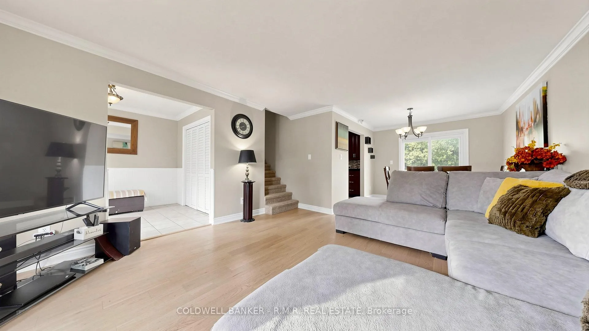 Photo 14 of 98 Metro Road S, Georgina, Keswick North — HOMEH