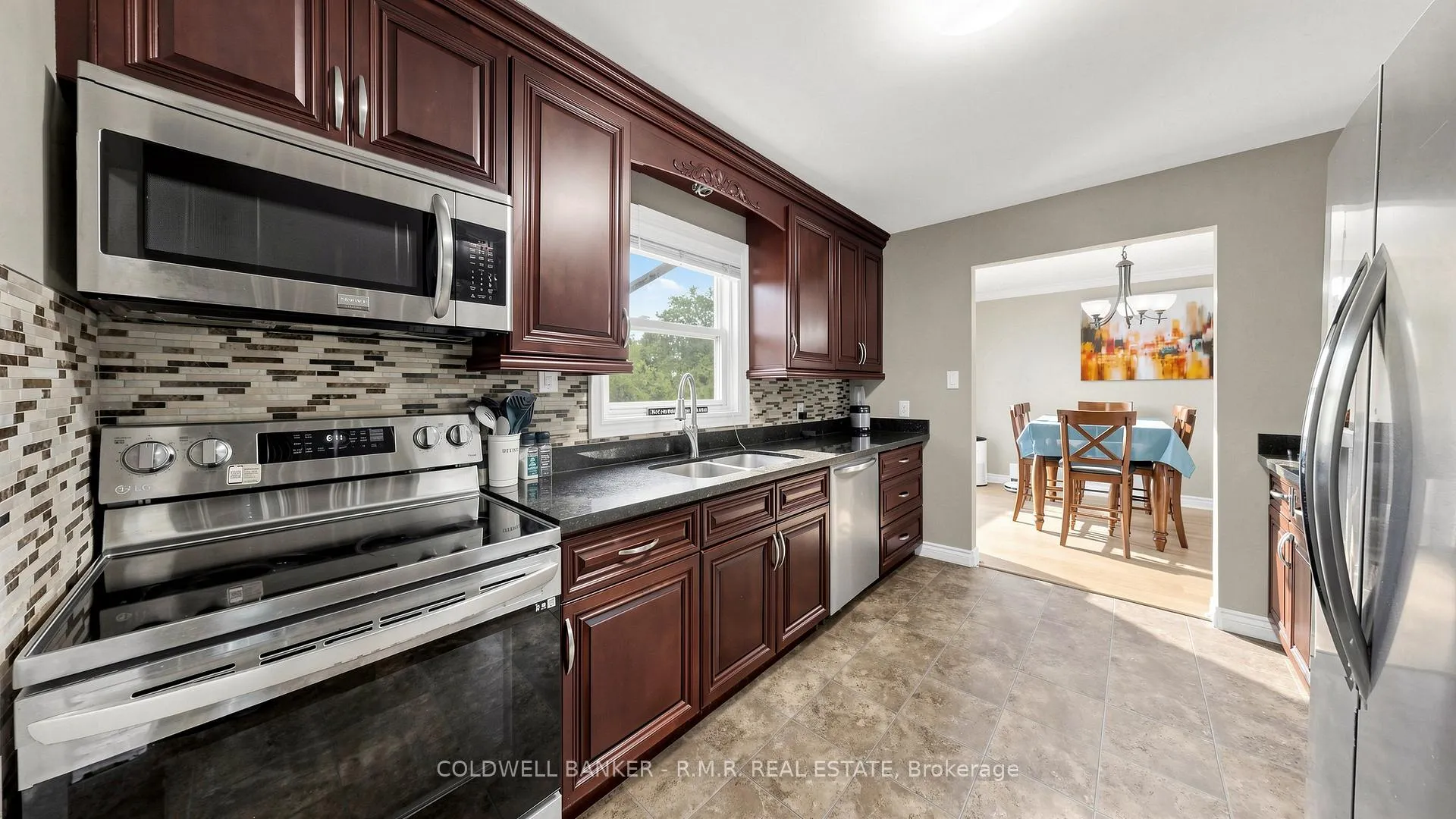 Photo 21 of 98 Metro Road S, Georgina, Keswick North — HOMEH