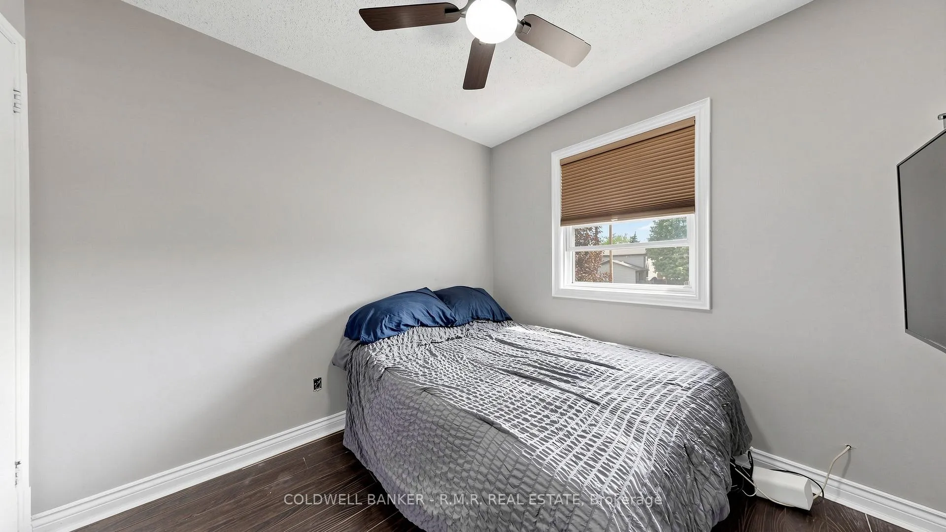 Photo 33 of 98 Metro Road S, Georgina, Keswick North — HOMEH