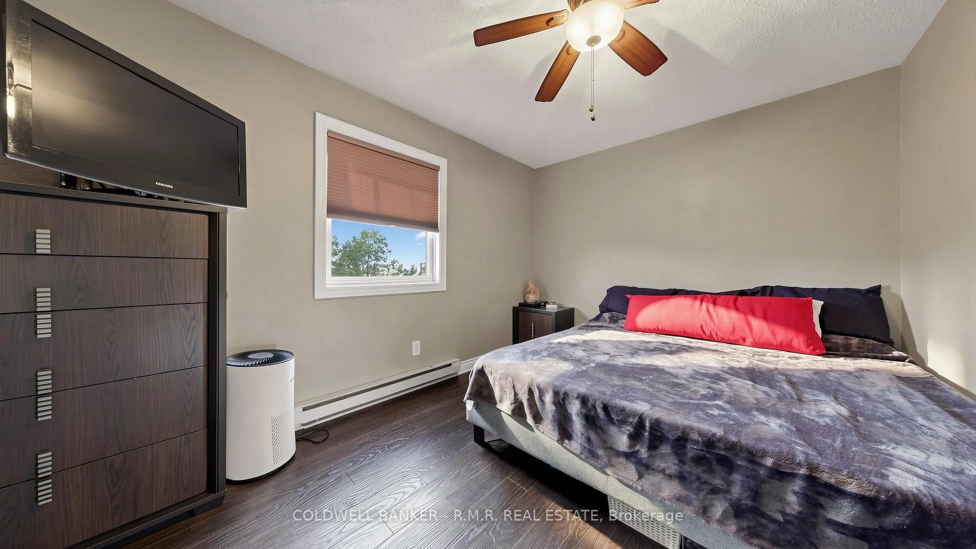 Photo 39 of 98 Metro Road S, Georgina, Keswick North — HOMEH