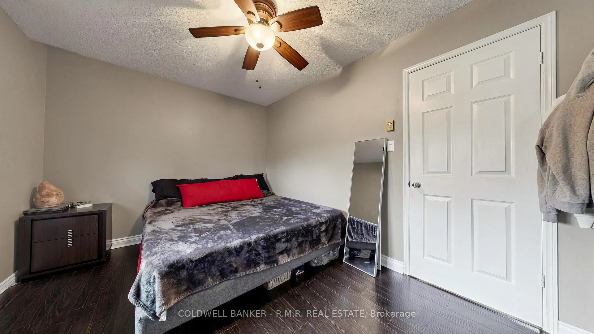 Photo 40 of 98 Metro Road S, Georgina, Keswick North — HOMEH