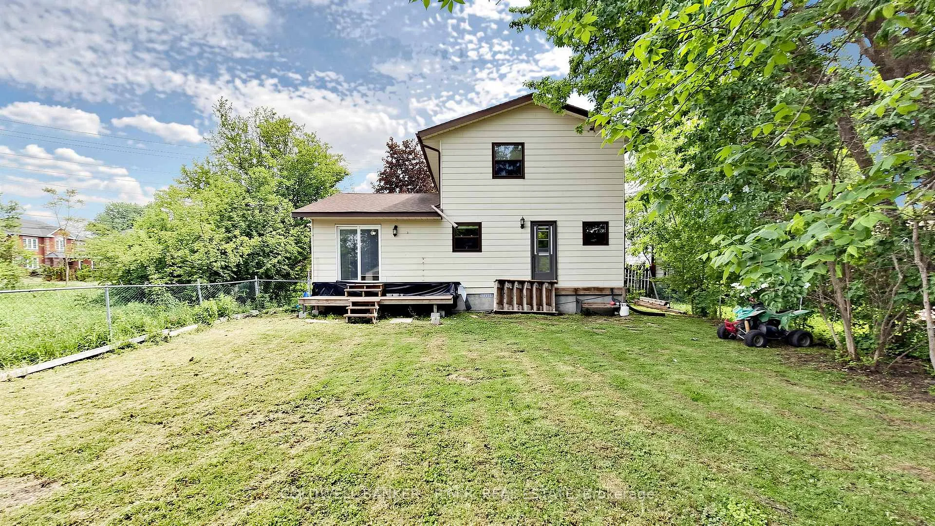 Photo 44 of 98 Metro Road S, Georgina, Keswick North — HOMEH