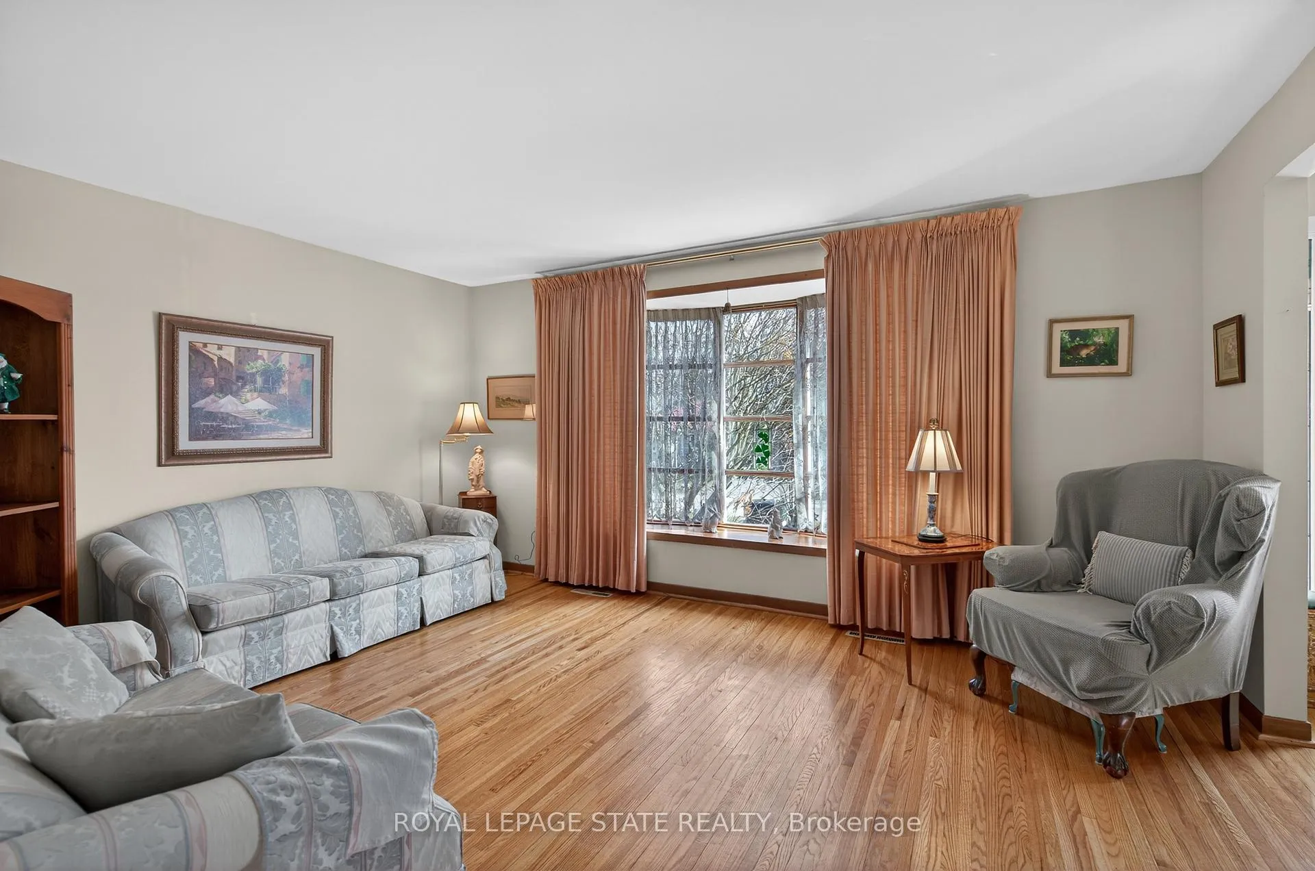 Photo 5 of 34 Helen Street, Hamilton, Dundas — HOMEH
