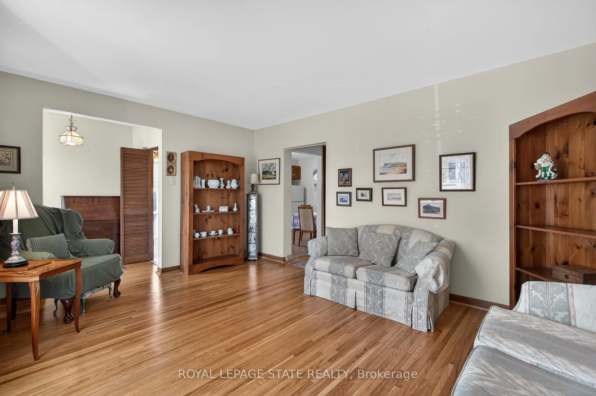 Photo 7 of 34 Helen Street, Hamilton, Dundas — HOMEH