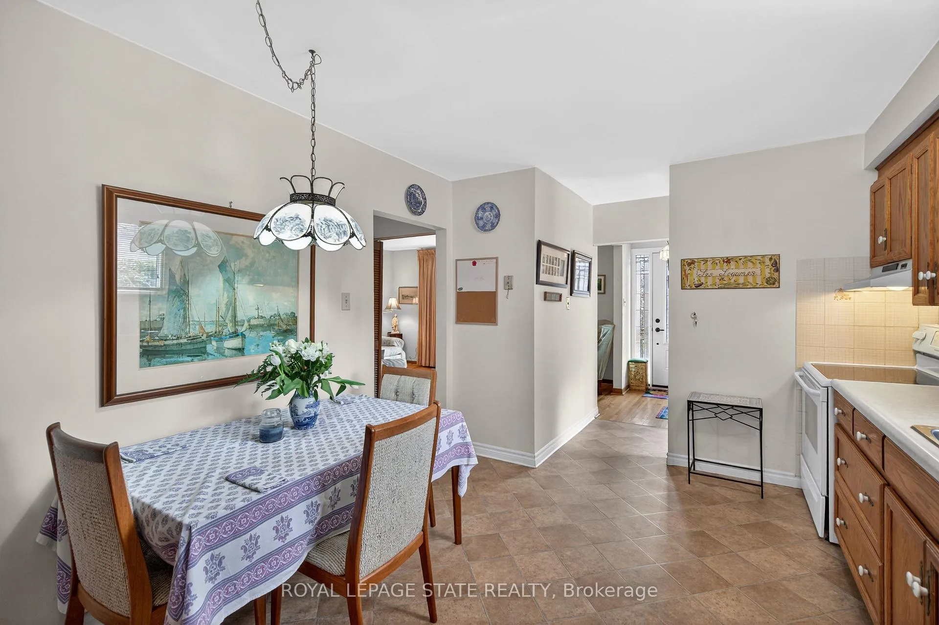 Photo 13 of 34 Helen Street, Hamilton, Dundas — HOMEH