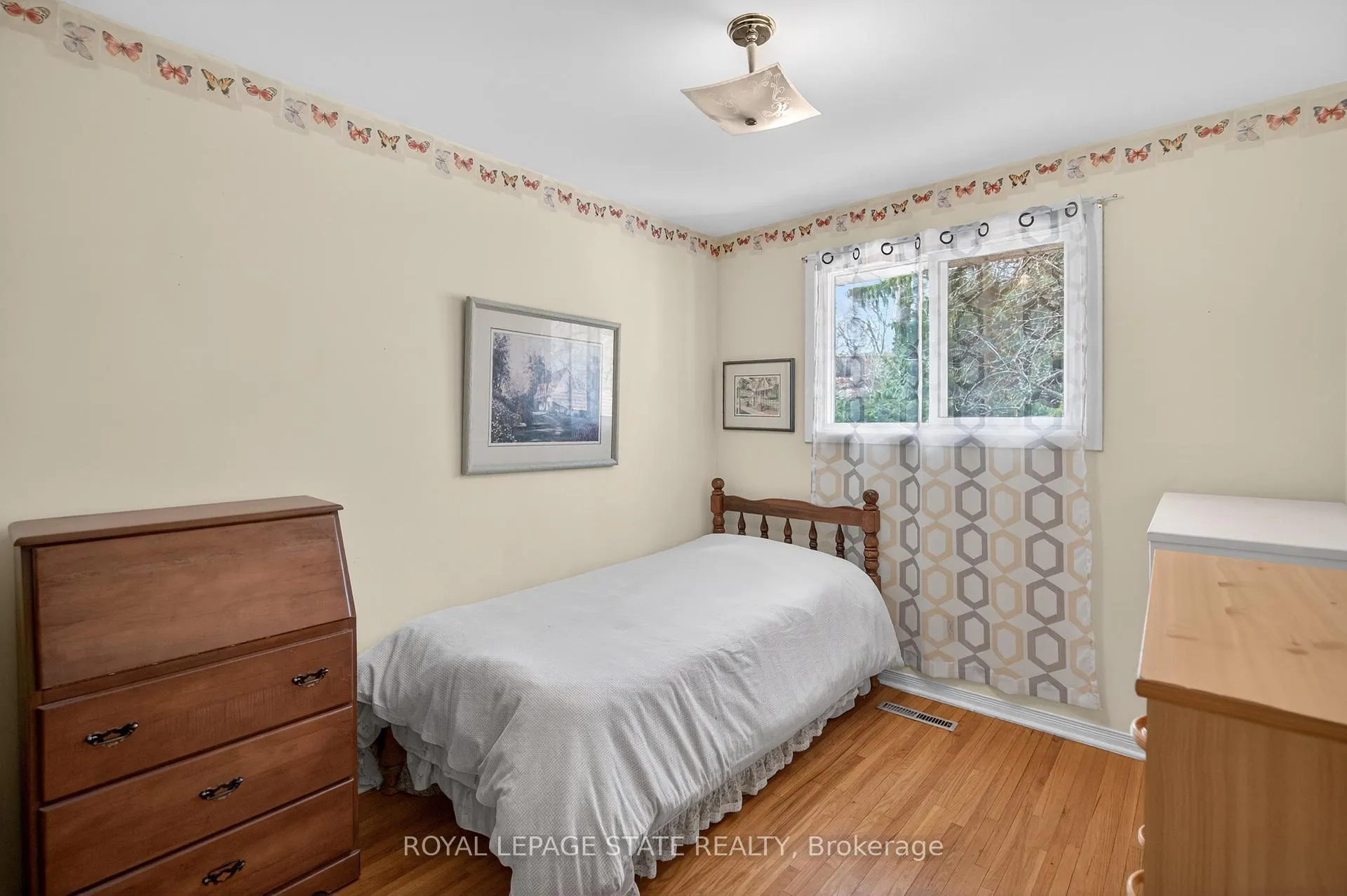 Photo 16 of 34 Helen Street, Hamilton, Dundas — HOMEH