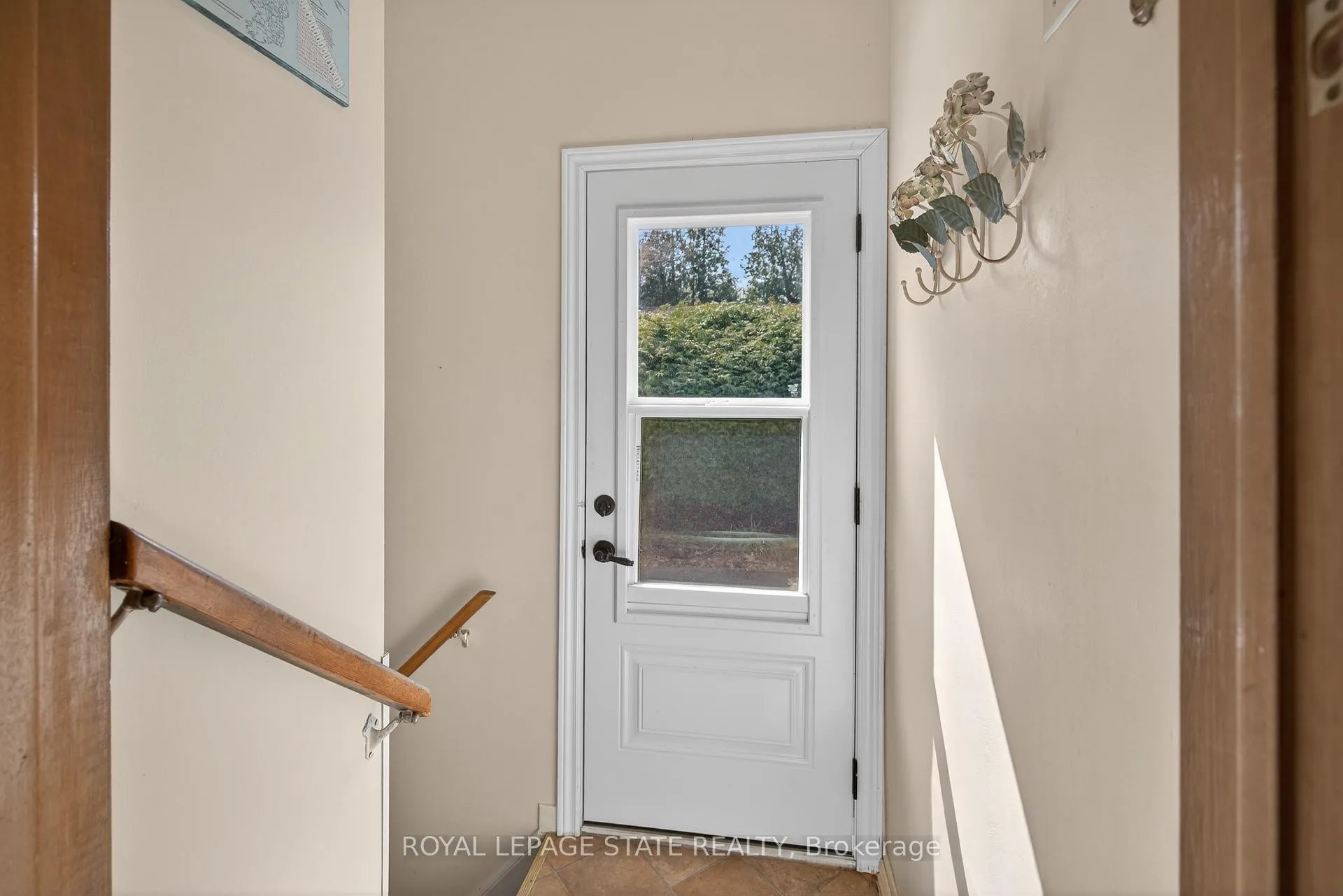 Photo 19 of 34 Helen Street, Hamilton, Dundas — HOMEH