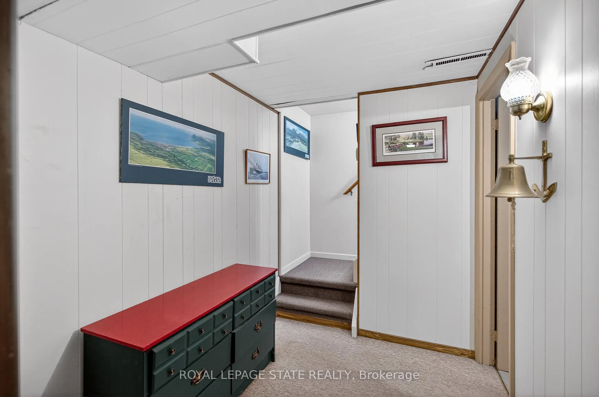 Photo 20 of 34 Helen Street, Hamilton, Dundas — HOMEH