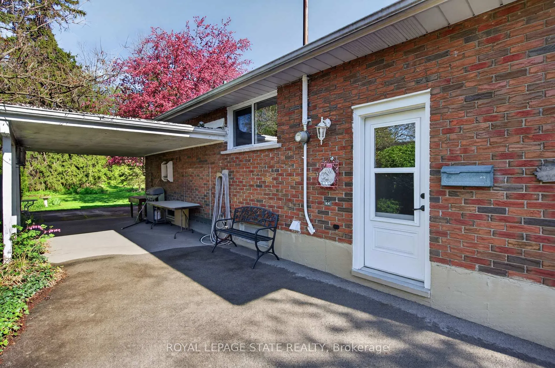 Photo 26 of 34 Helen Street, Hamilton, Dundas — HOMEH