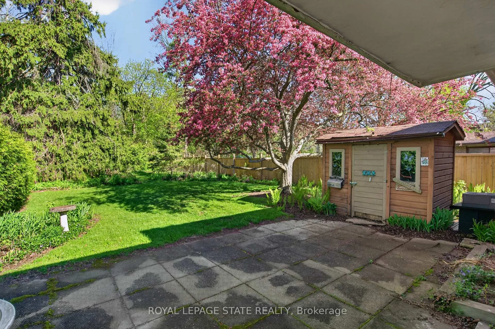 Photo 27 of 34 Helen Street, Hamilton, Dundas — HOMEH