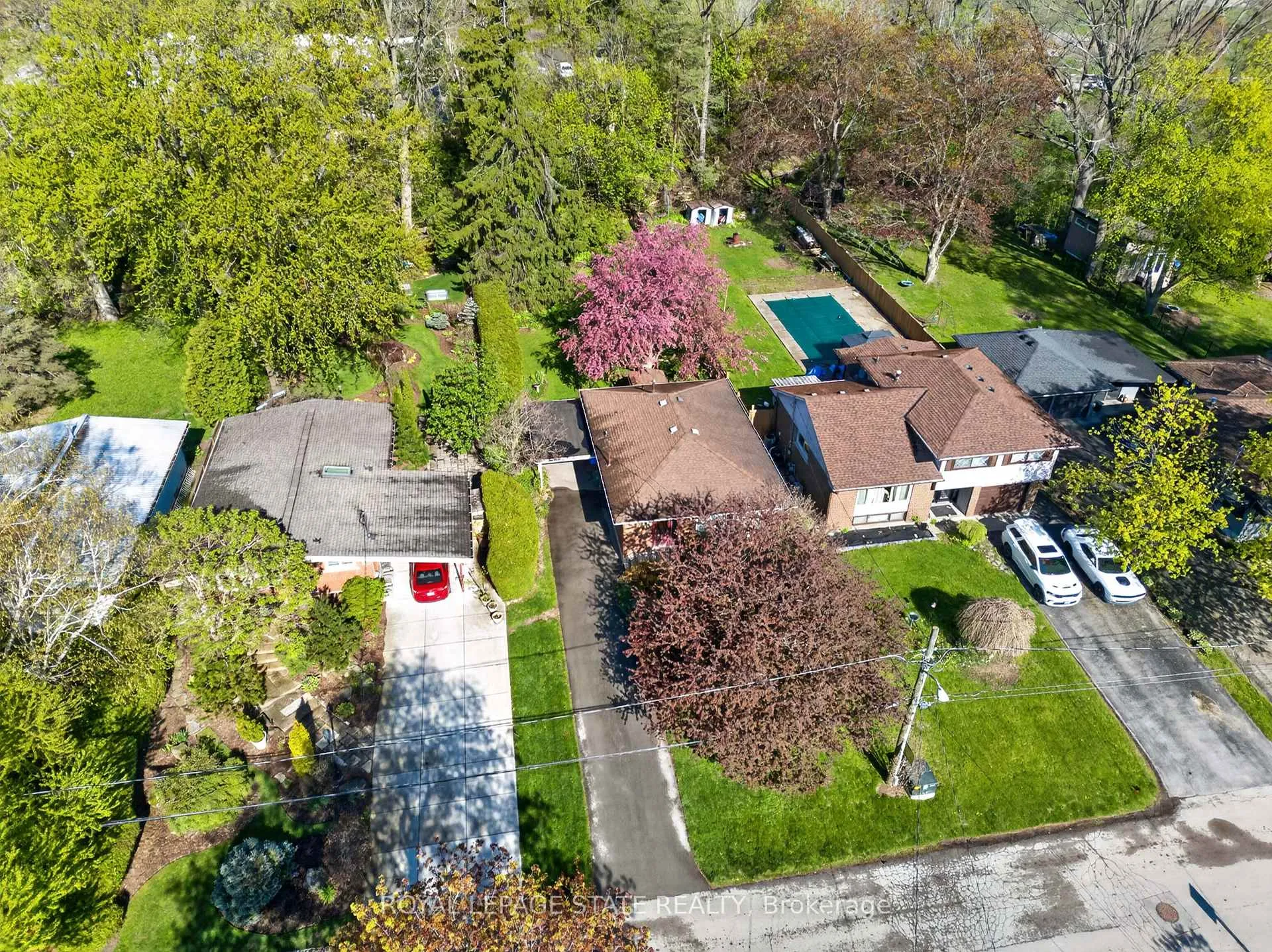 Photo 31 of 34 Helen Street, Hamilton, Dundas — HOMEH