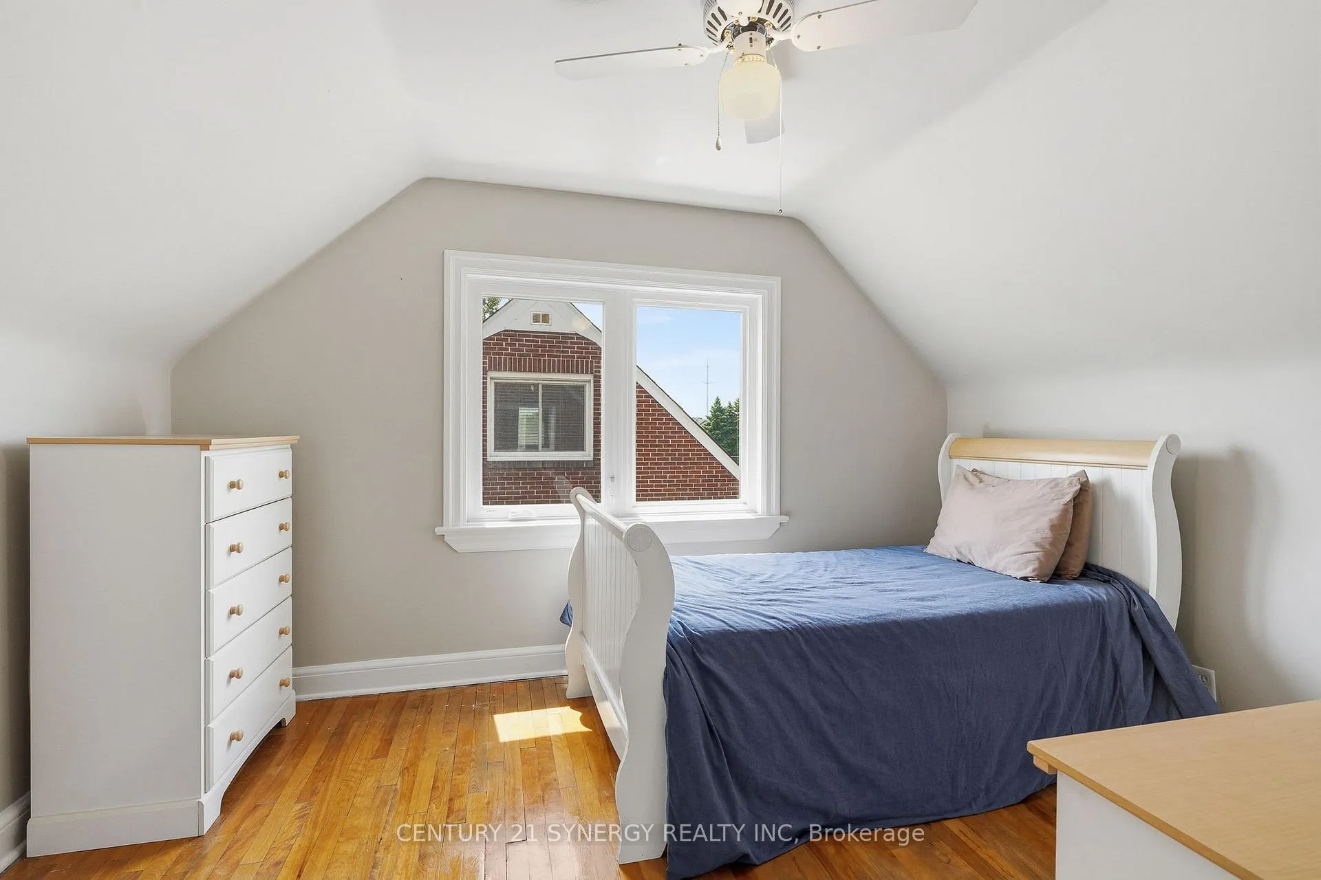 Photo 23 of 1324 Avenue O, Ottawa, Eastway Gardens/Industrial Park — HOMEH
