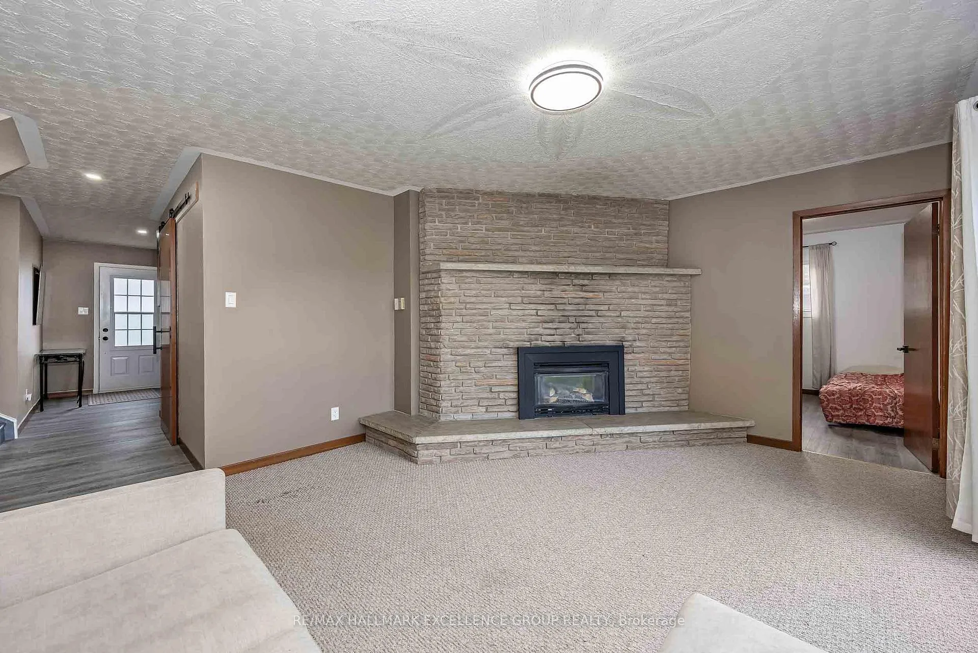 Photo 18 of 844 Principale Street, Casselman — HOMEH