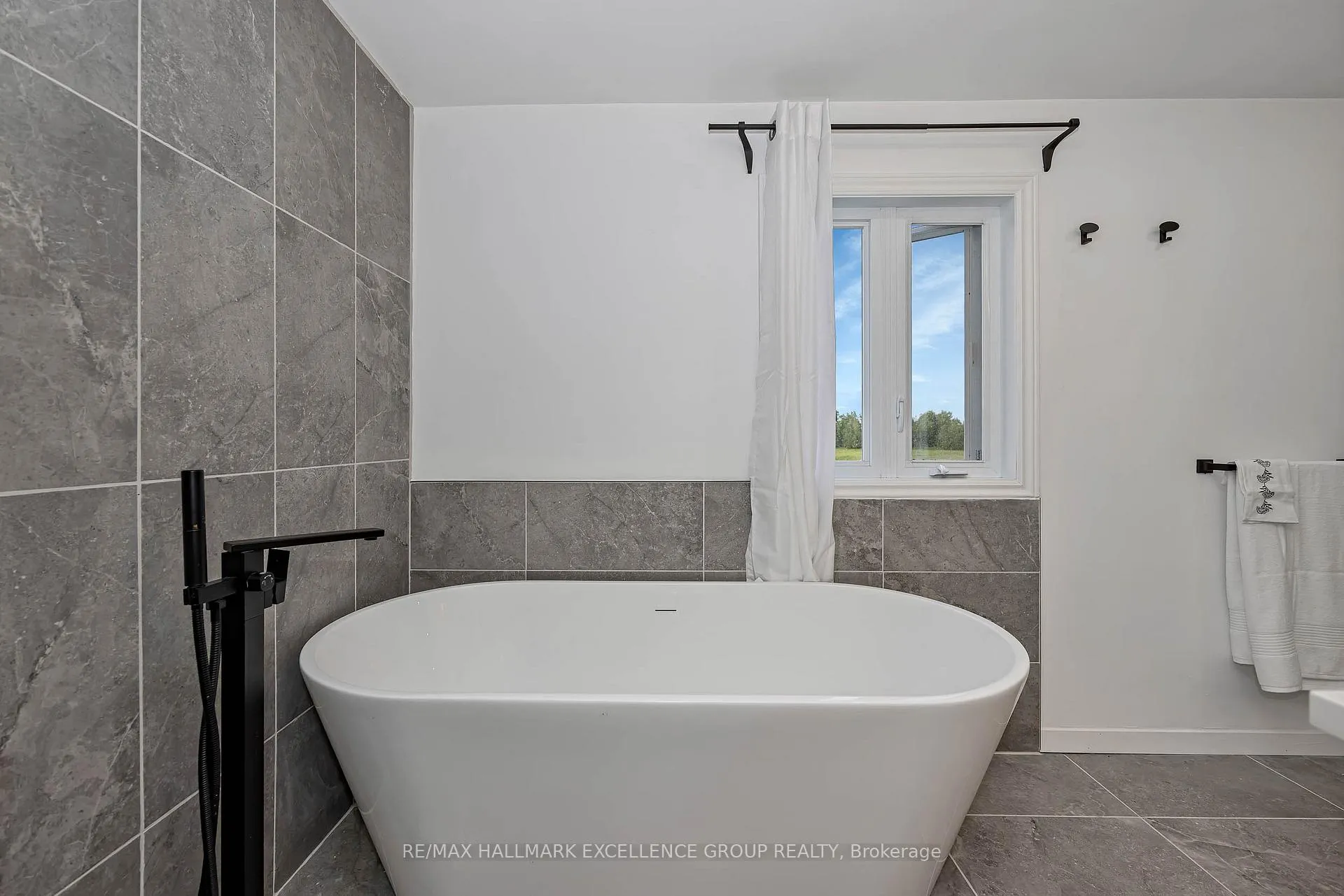 Photo 27 of 844 Principale Street, Casselman — HOMEH