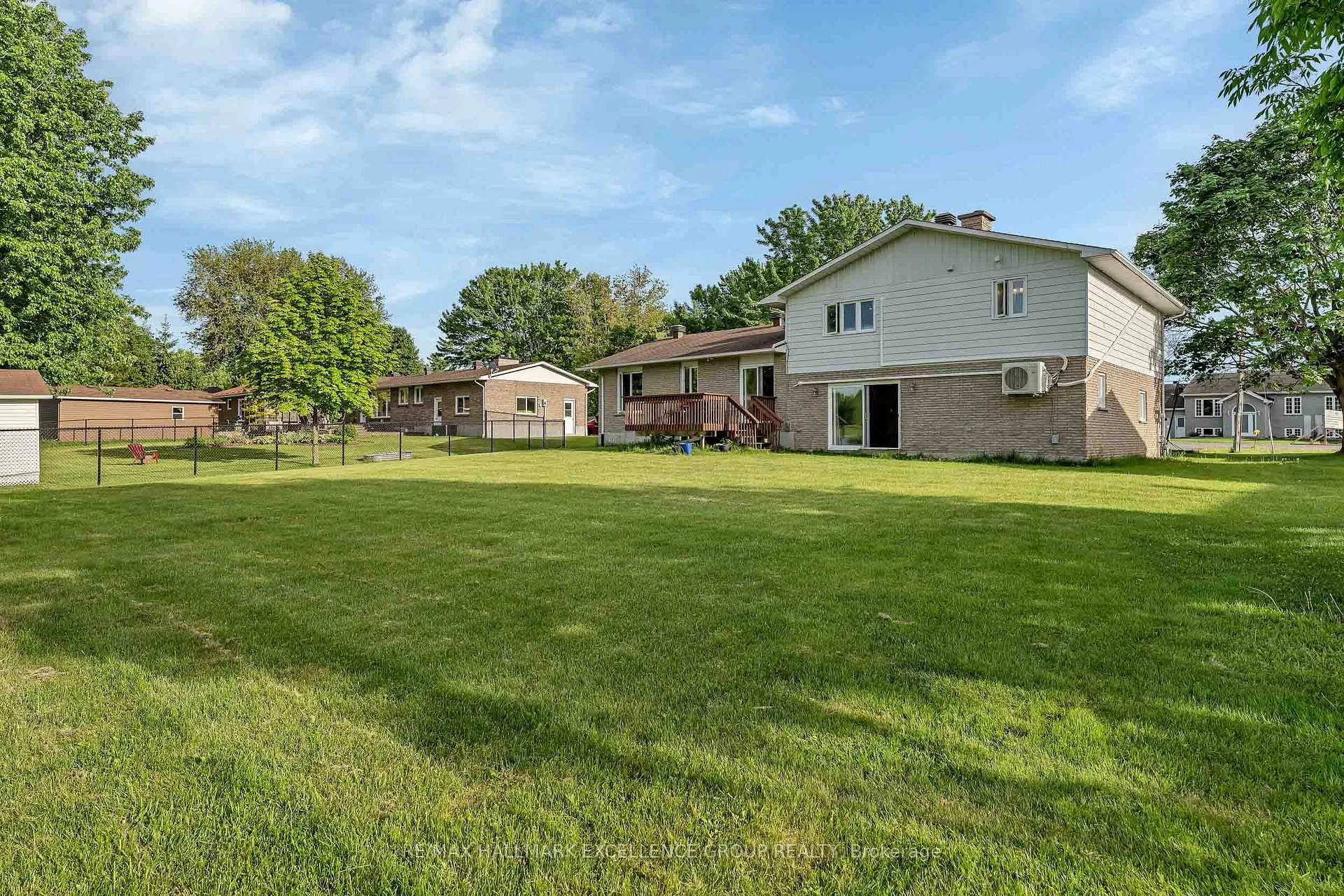 Photo 40 of 844 Principale Street, Casselman — HOMEH