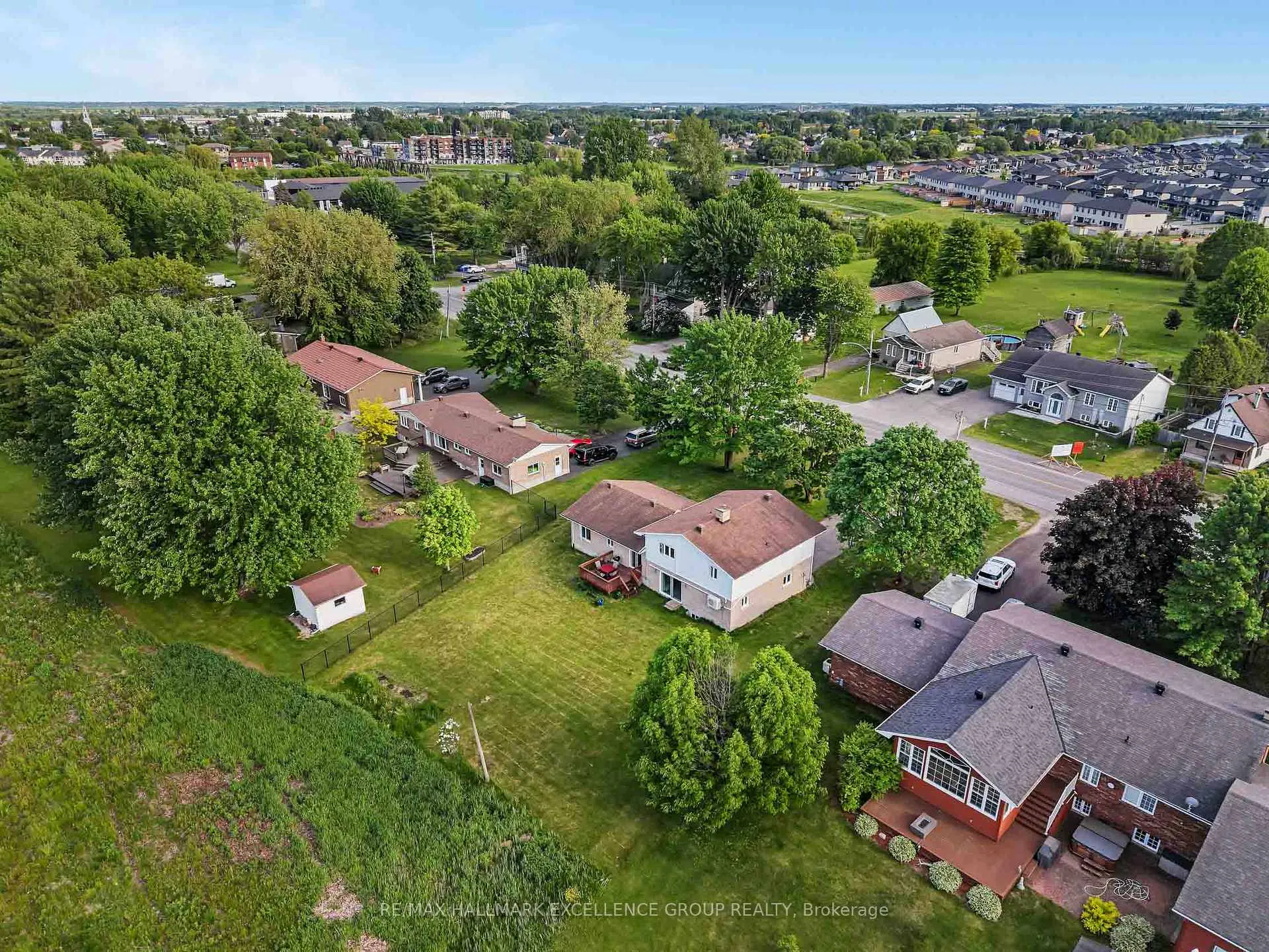 Photo 46 of 844 Principale Street, Casselman — HOMEH