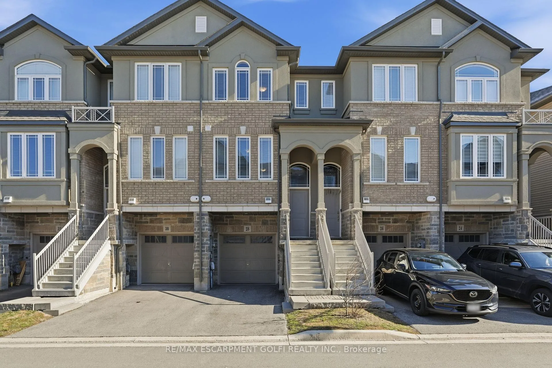 Photo 1 of 28 Aqua Lane, Hamilton, Rural Glanbrook — HOMEH
