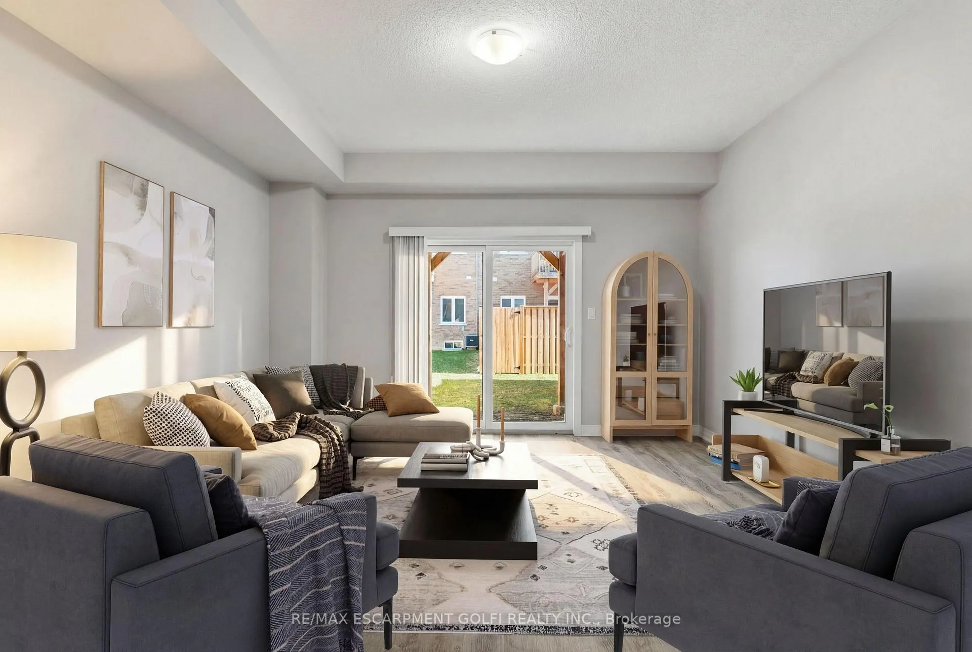Photo 24 of 28 Aqua Lane, Hamilton, Rural Glanbrook — HOMEH