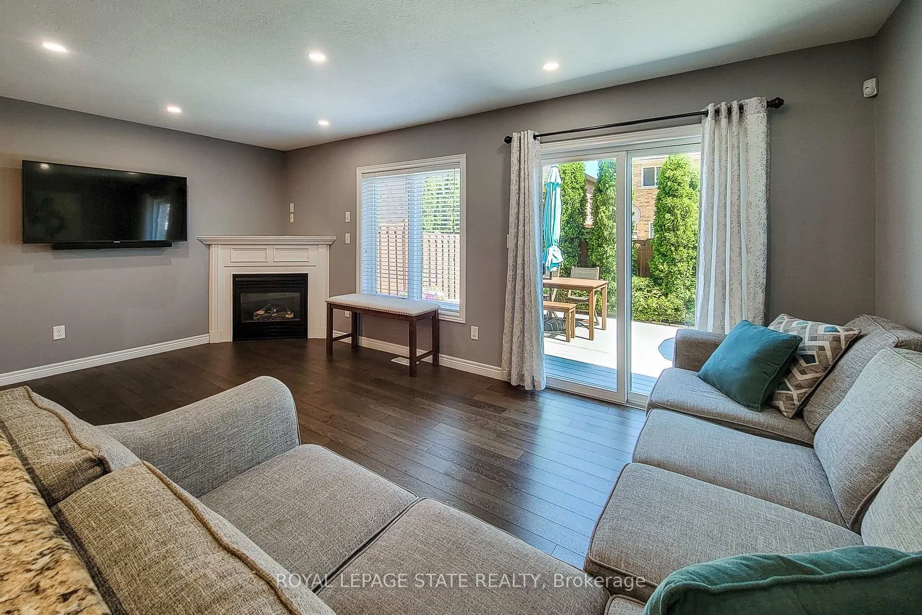 Photo 12 of Unit 4, 615 Rymal Road E, Hamilton, Butler — HOMEH