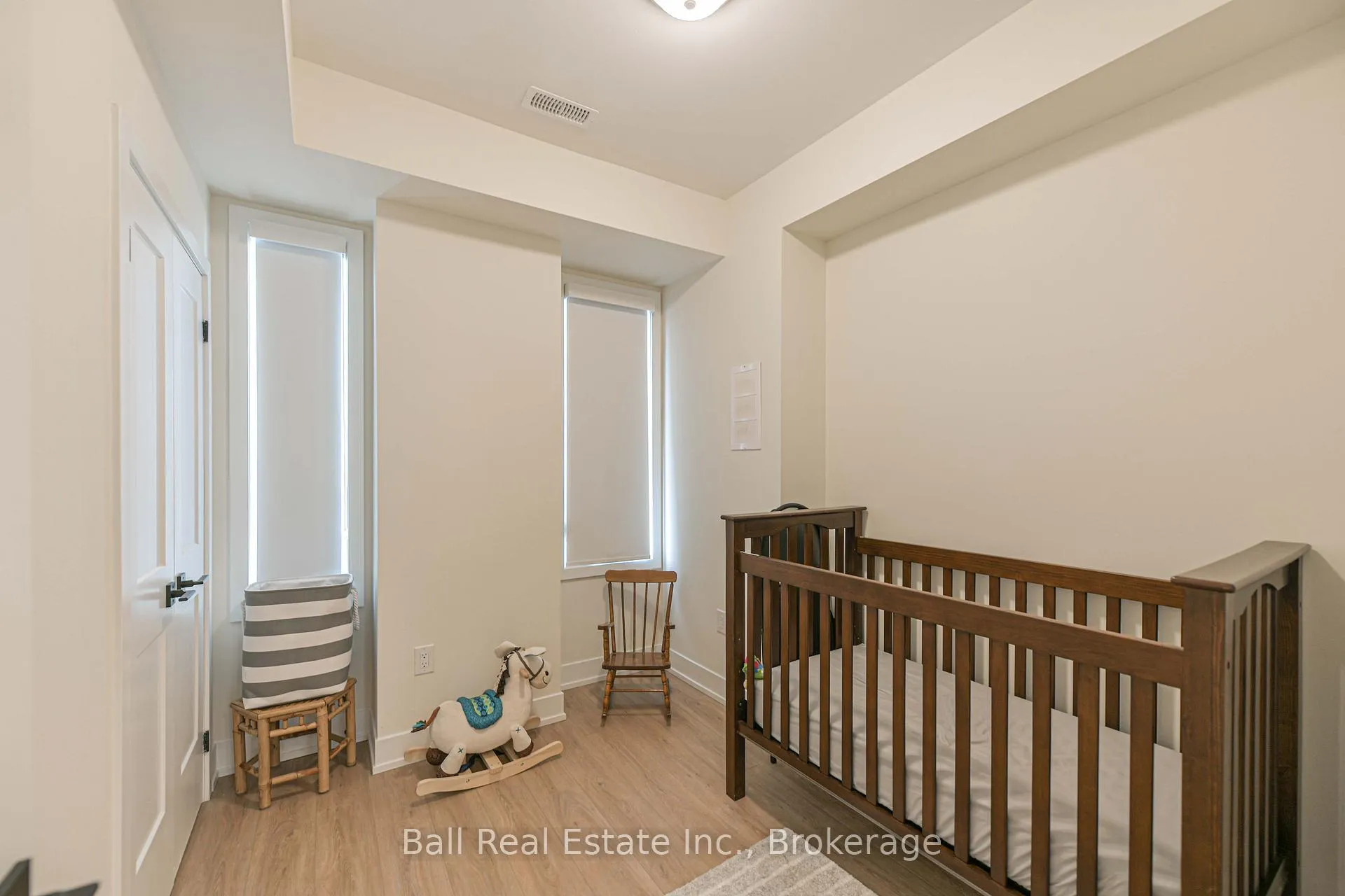 Photo 17 of 16 Mariners Pier Way, Orillia — HOMEH