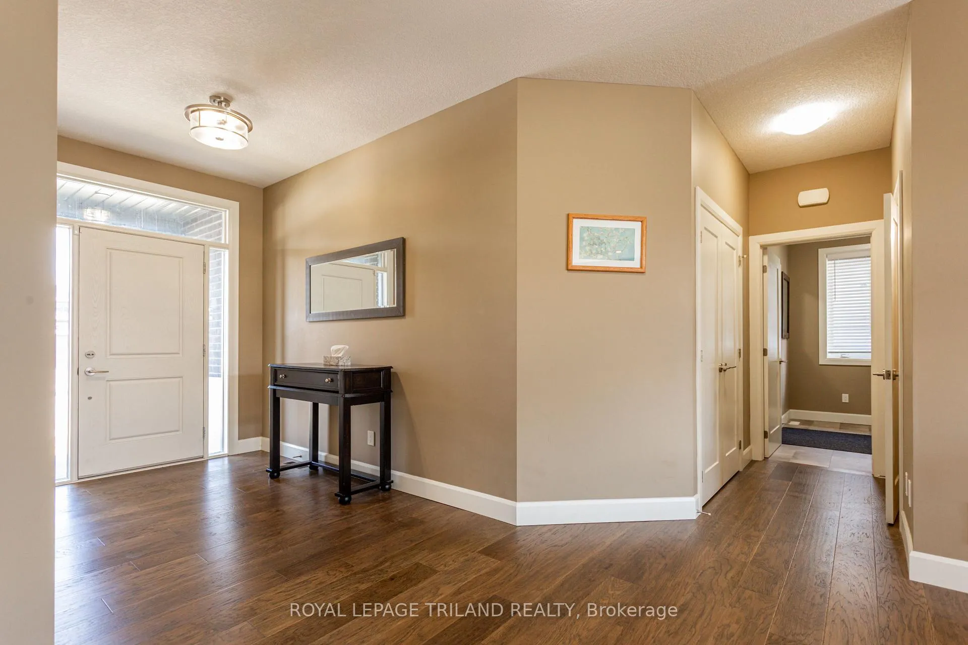Photo 4 of 253 Boardwalk Way, Thames Centre, Dorchester — HOMEH