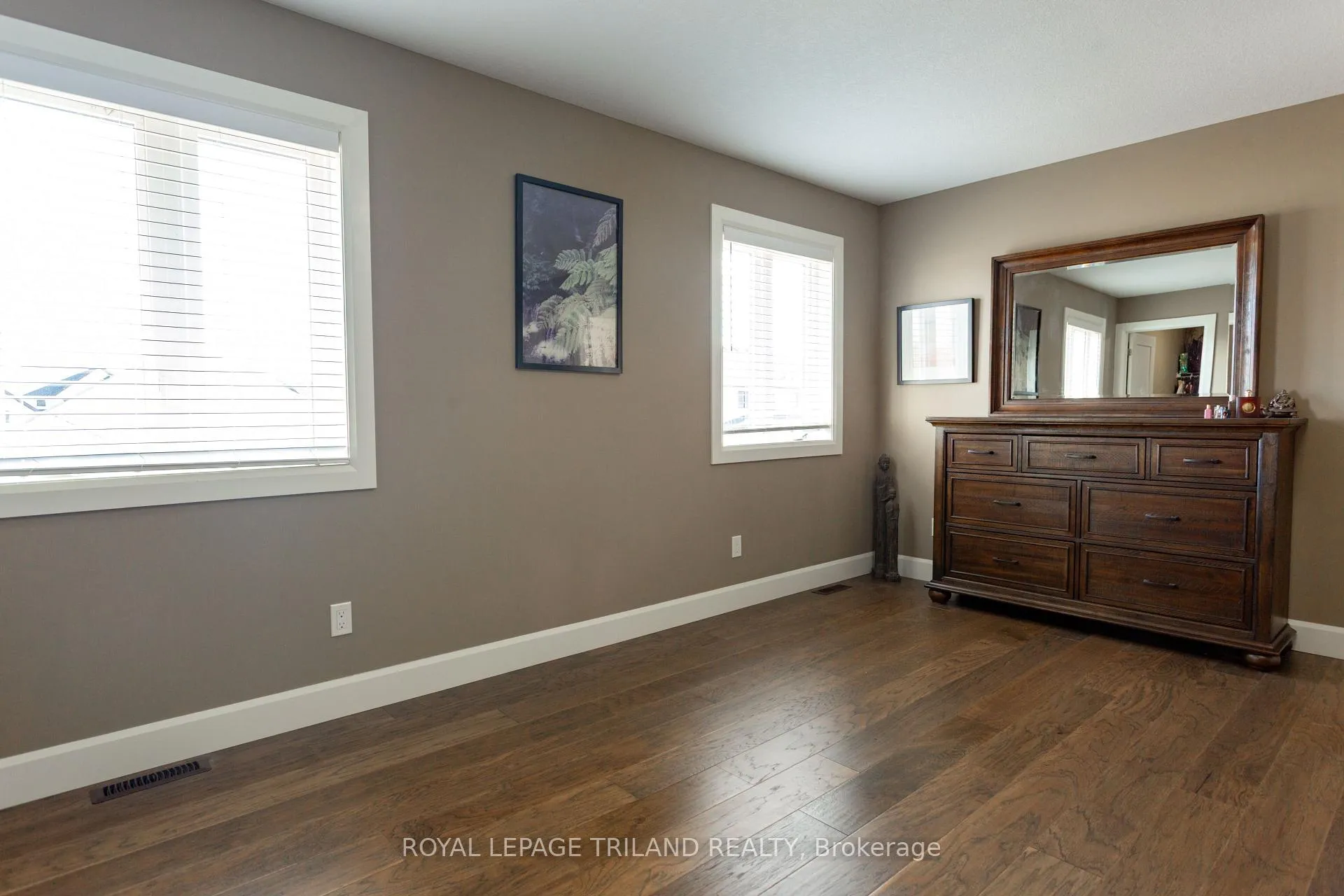Photo 25 of 253 Boardwalk Way, Thames Centre, Dorchester — HOMEH