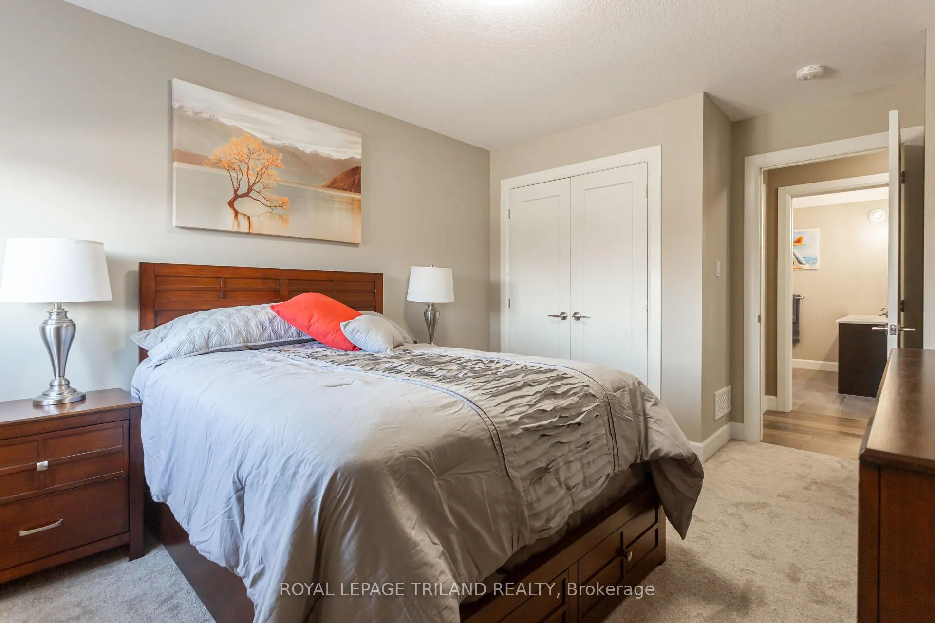 Photo 33 of 253 Boardwalk Way, Thames Centre, Dorchester — HOMEH