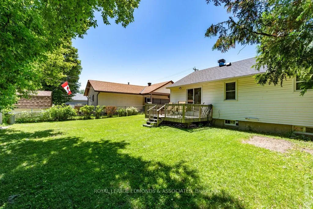 Photo 10 of 575 Elizabeth Street, Pembroke — HOMEH