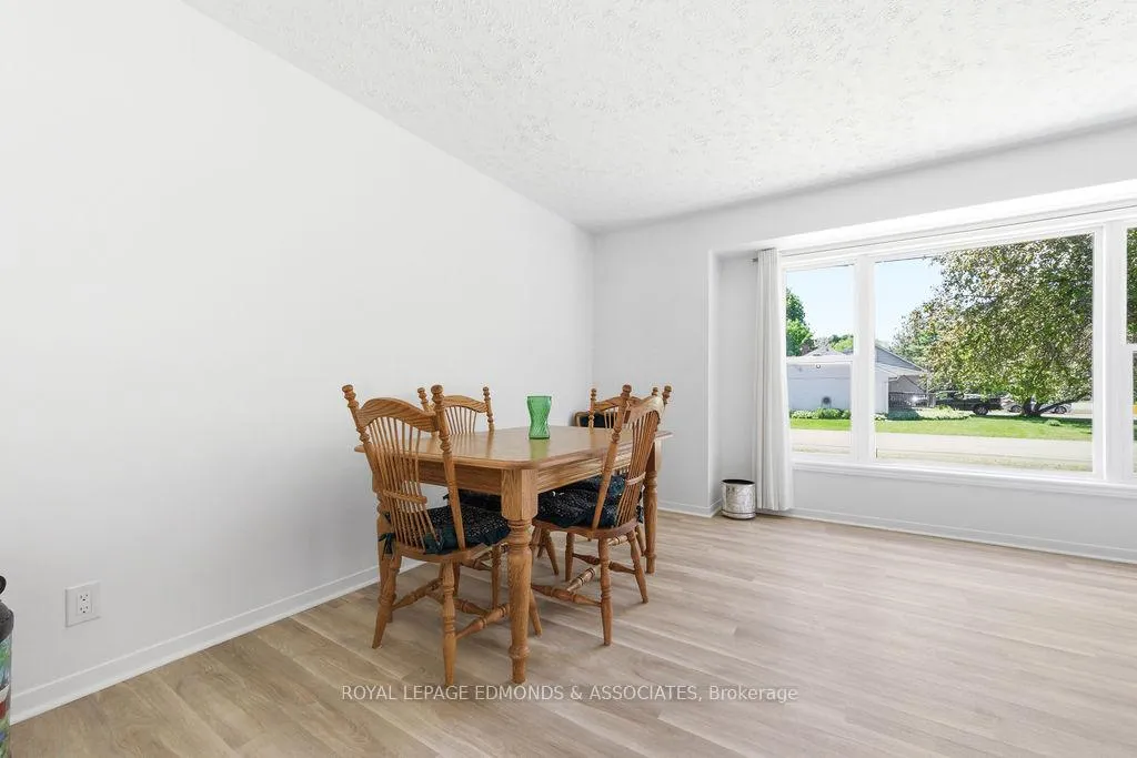 Photo 23 of 575 Elizabeth Street, Pembroke — HOMEH