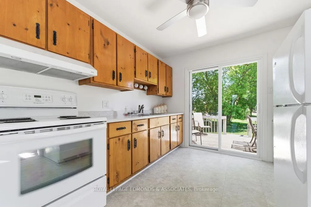 Photo 24 of 575 Elizabeth Street, Pembroke — HOMEH