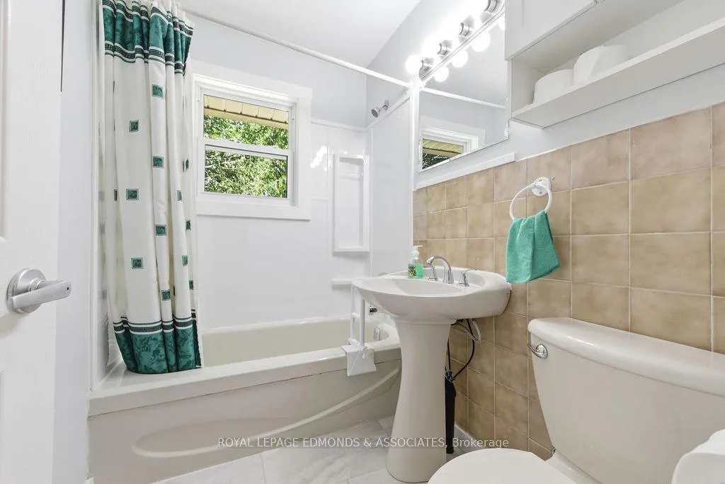 Photo 32 of 575 Elizabeth Street, Pembroke — HOMEH