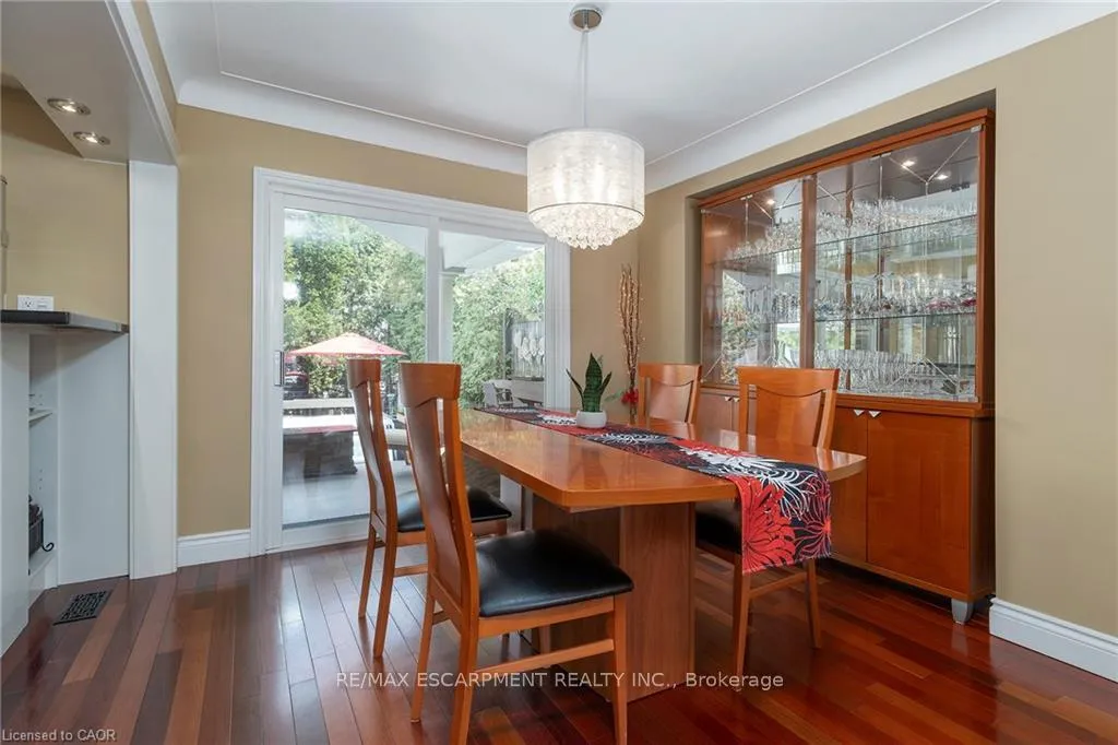 Photo 6 of 193 Pine Cove Road, Burlington, Roseland — HOMEH