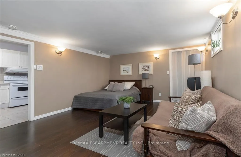 Photo 20 of 193 Pine Cove Road, Burlington, Roseland — HOMEH