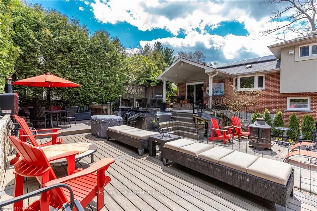 Photo 26 of 193 Pine Cove Road, Burlington, Roseland — HOMEH