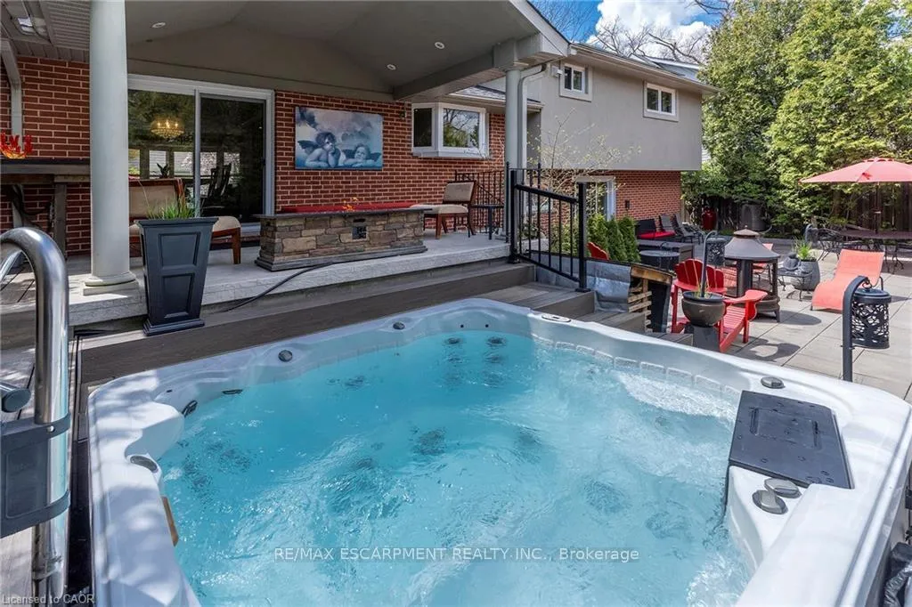 Photo 28 of 193 Pine Cove Road, Burlington, Roseland — HOMEH