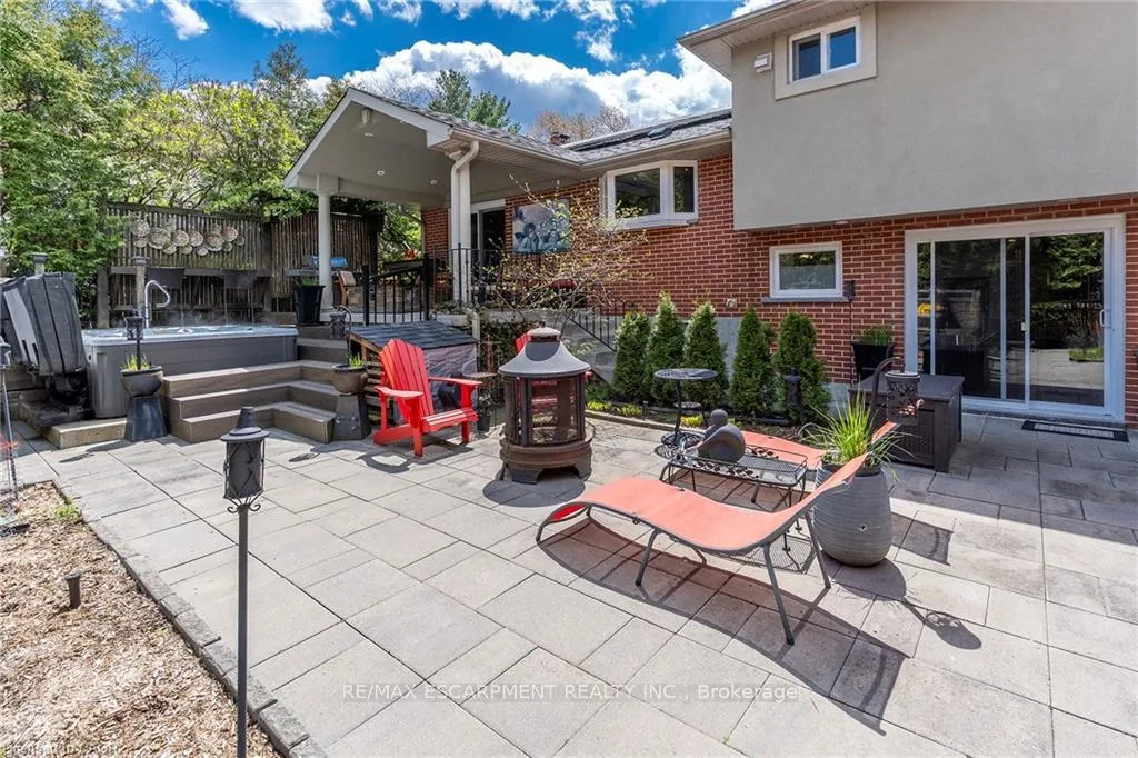 Photo 29 of 193 Pine Cove Road, Burlington, Roseland — HOMEH