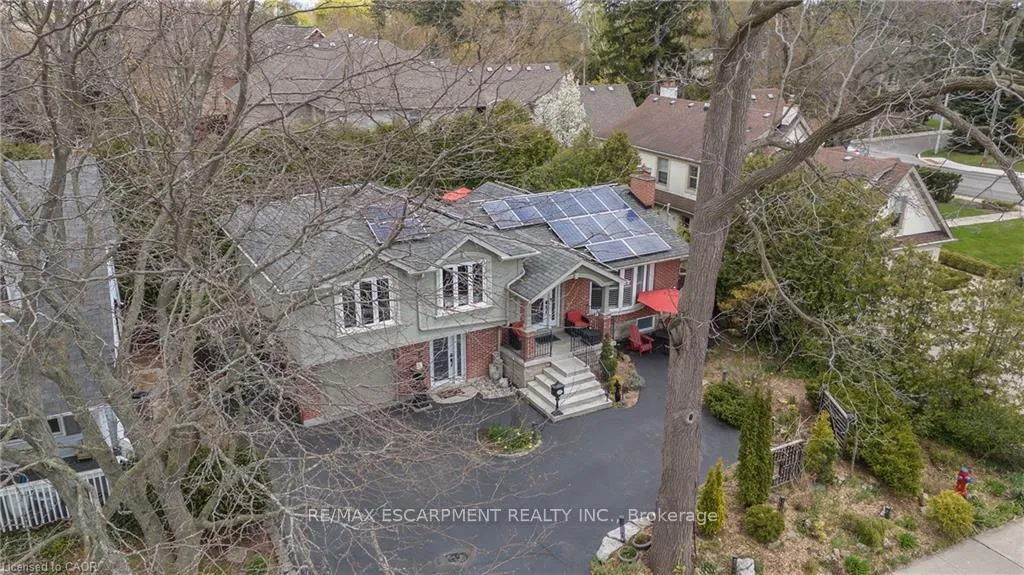Photo 33 of 193 Pine Cove Road, Burlington, Roseland — HOMEH