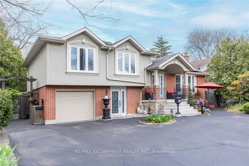 Photo 41 of 193 Pine Cove Road, Burlington, Roseland — HOMEH