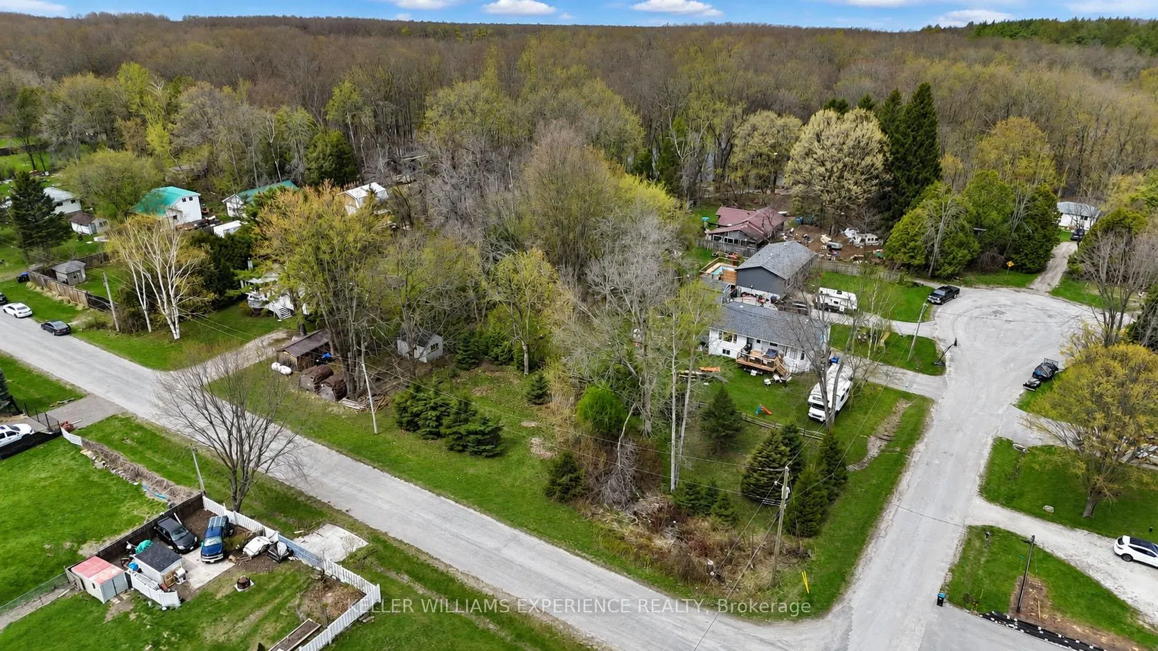 Photo 3 of 6 Slemish Avenue, Springwater, Phelpston — HOMEH