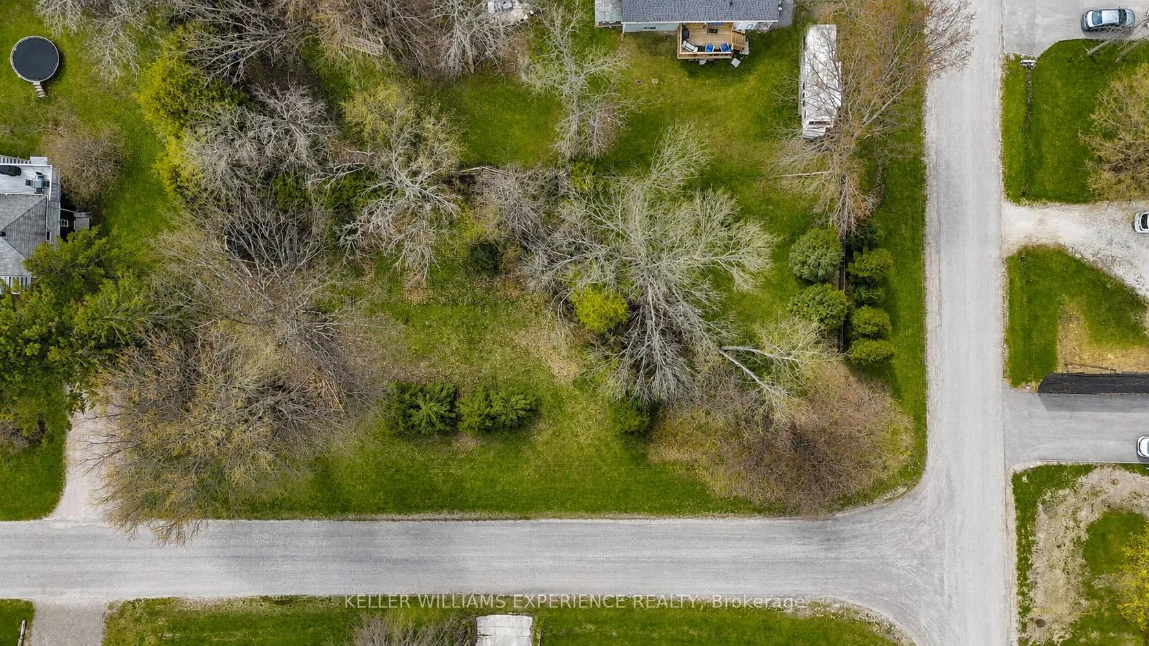 Photo 4 of 6 Slemish Avenue, Springwater, Phelpston — HOMEH