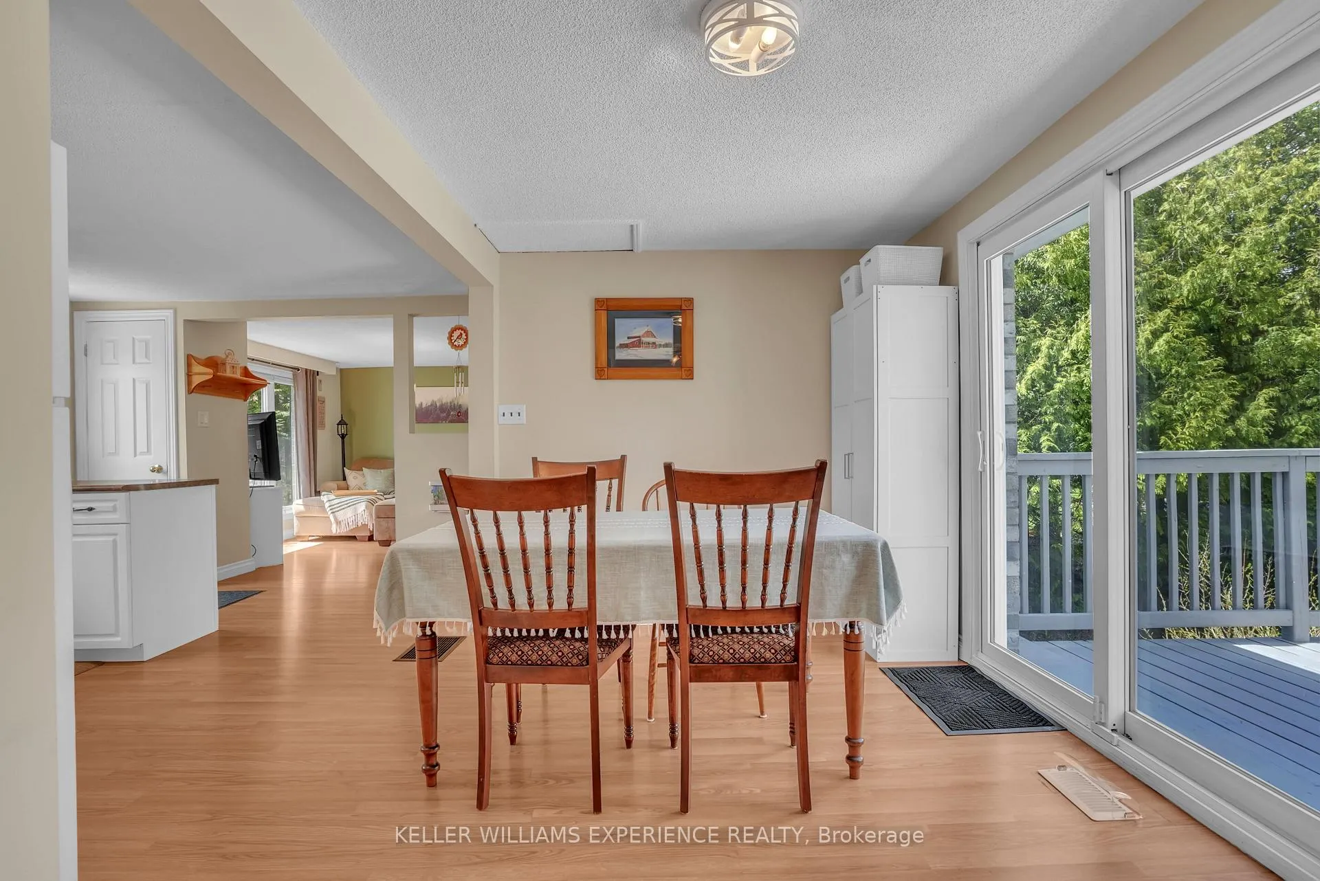 Photo 7 of 6 Slemish Avenue, Springwater, Phelpston — HOMEH