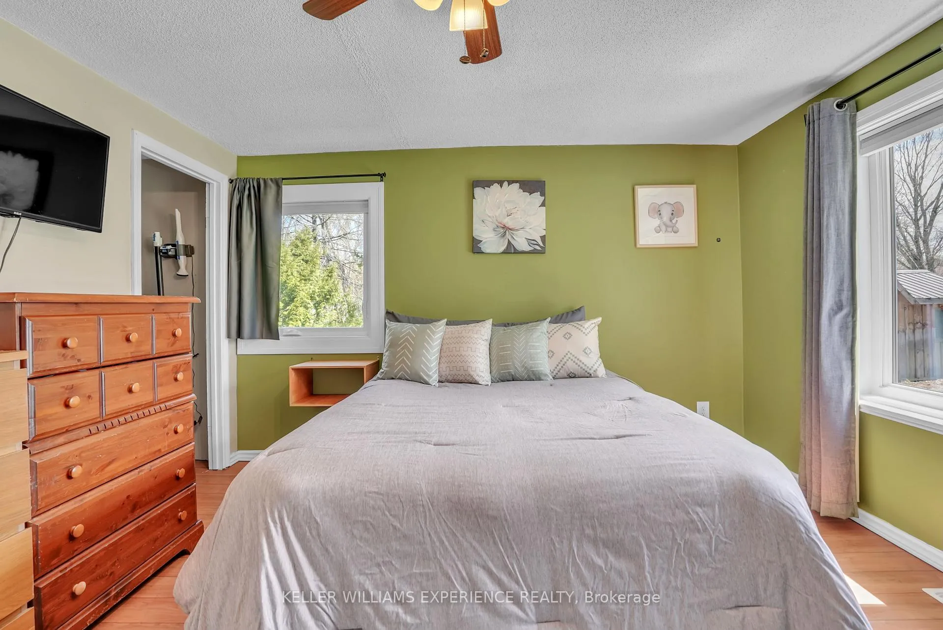 Photo 12 of 6 Slemish Avenue, Springwater, Phelpston — HOMEH