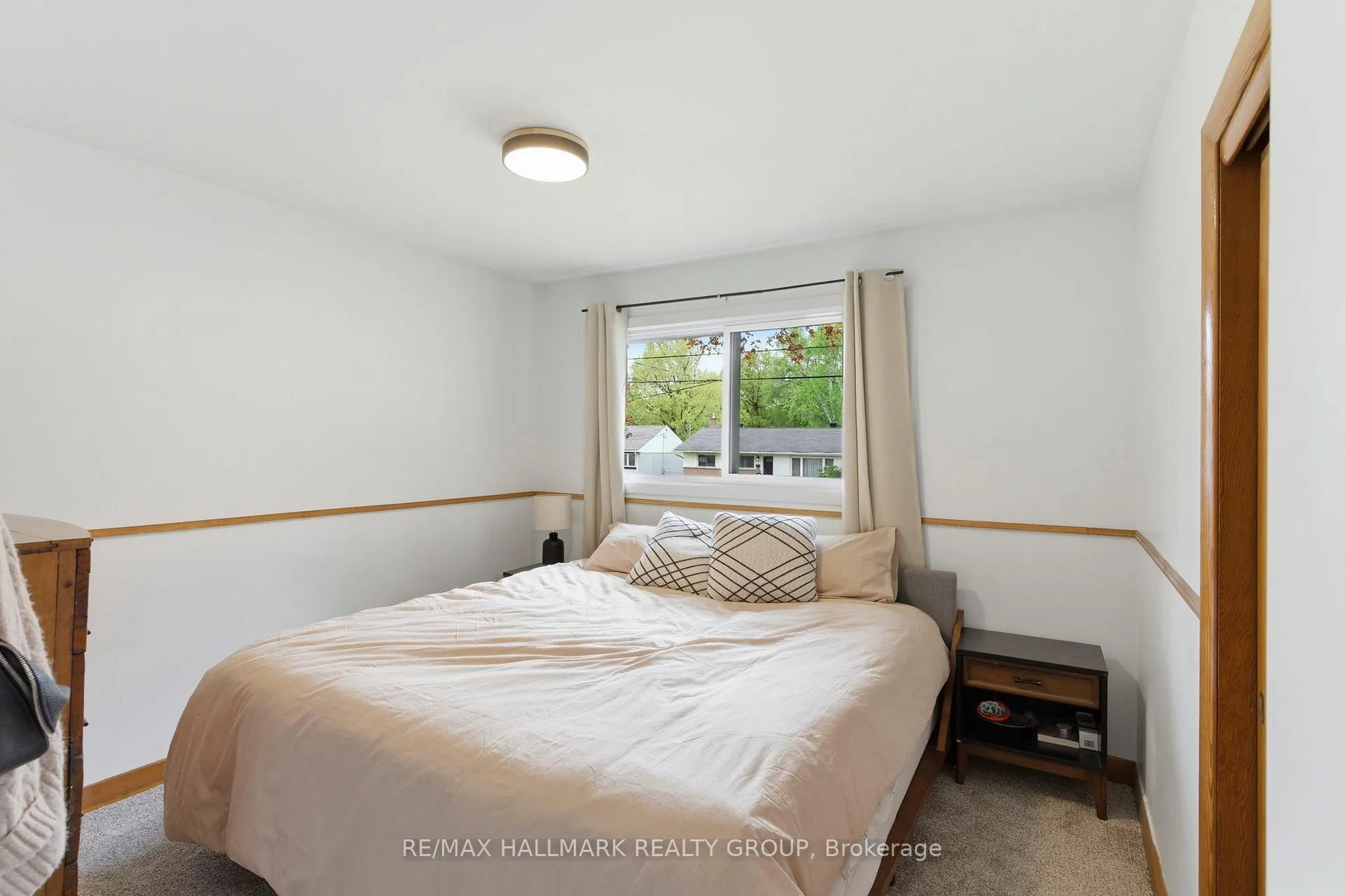 Photo 15 of 37 Brookview Crescent, Brockville — HOMEH