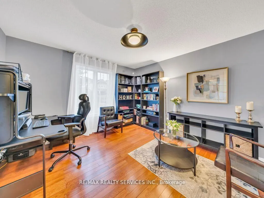 Photo 9 of 13 Mistycreek Crescent, Brampton, Fletcher's Meadow — HOMEH